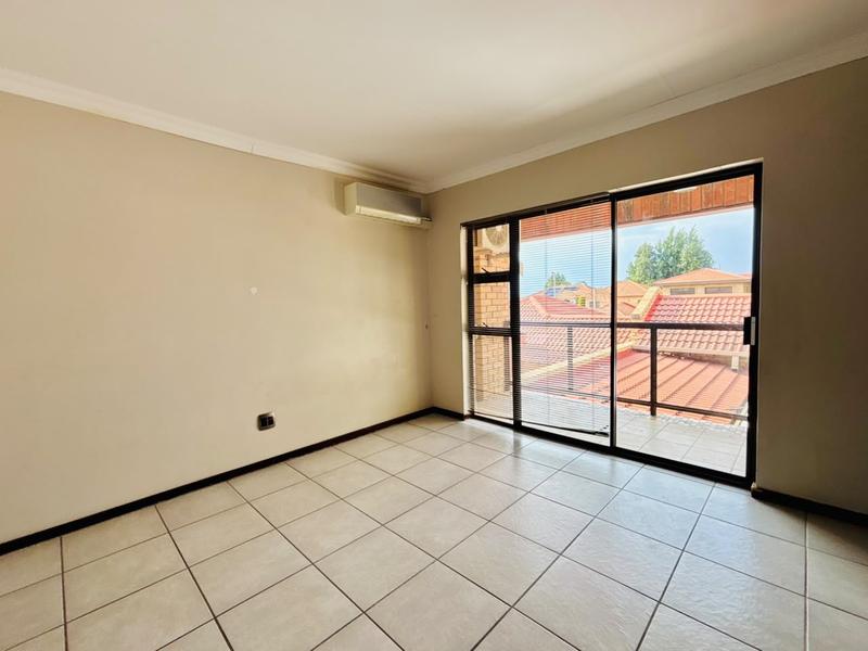3 Bedroom Property for Sale in Langenhovenpark Free State